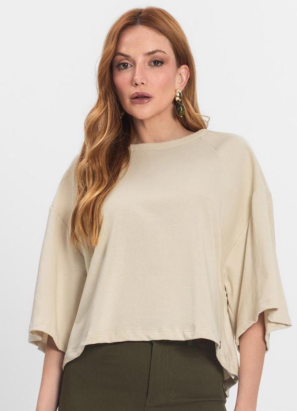T-Shirt Feminina em Malhão e Ribana Off White