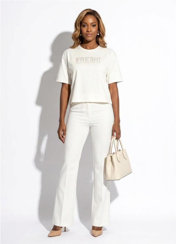 T-Shirt Feminina Estampa Fresh Bege