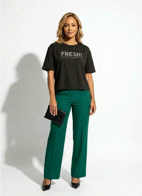 T-Shirt Feminina Estampa Fresh Preto