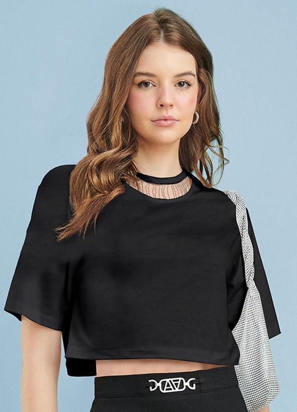 T-Shirt Preta com Franjas Preto