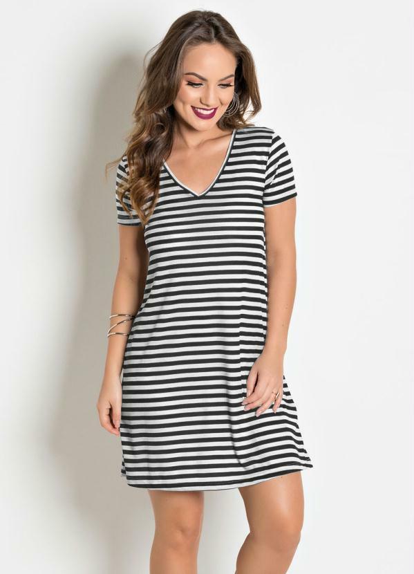 Vestido com Decote em V Listrada