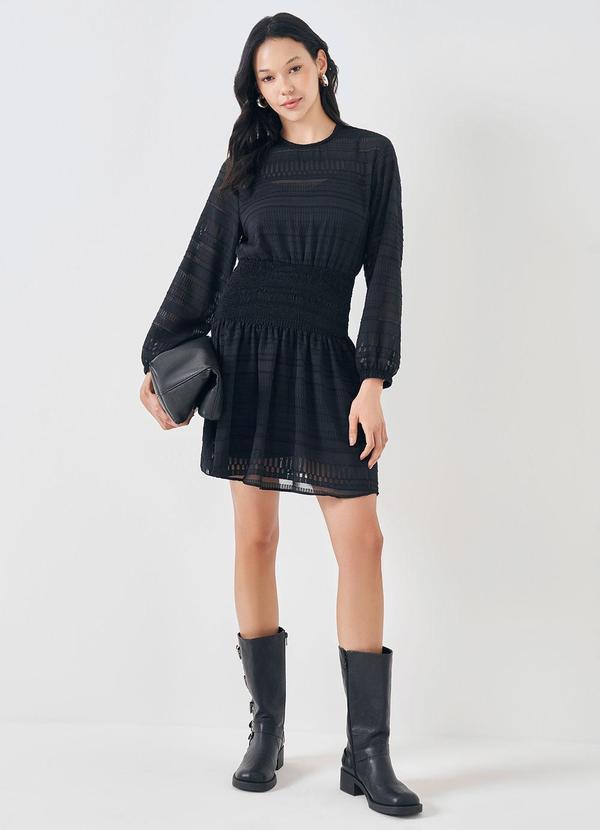 Vestido Curto com Cintura Ajustada Preto
