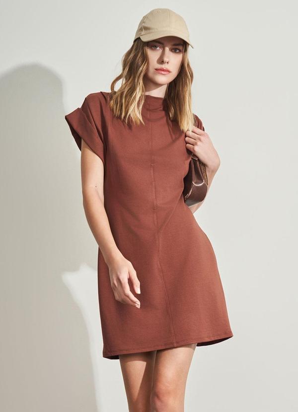 Vestido Curto de Manga Longa Marrom