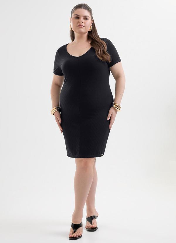 Vestido Curto Plus Size em Cabelado Preto