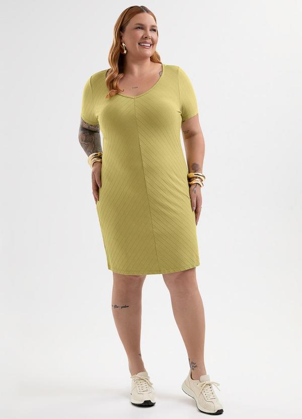 Vestido Curto Plus Size em Canelado Verde