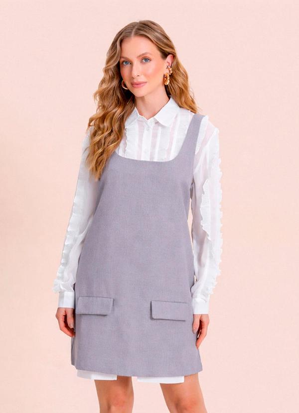 Vestido de Alfaiataria Cinza
