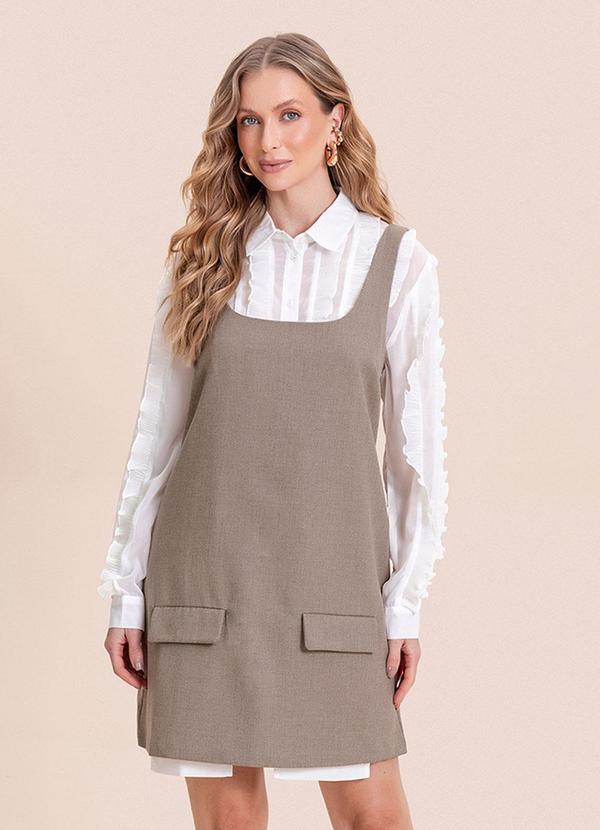 Vestido de Alfaiataria Marrom