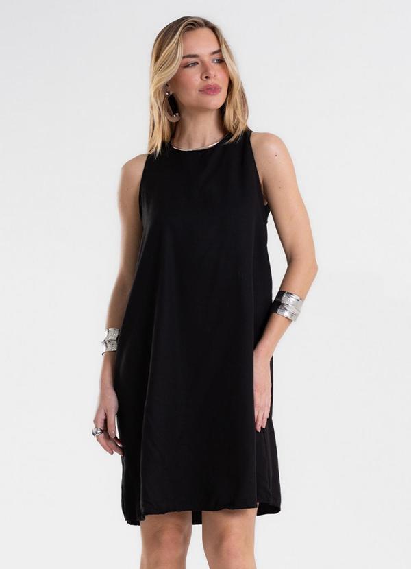 Vestido Feminino com Abertura nas Costas Preto
