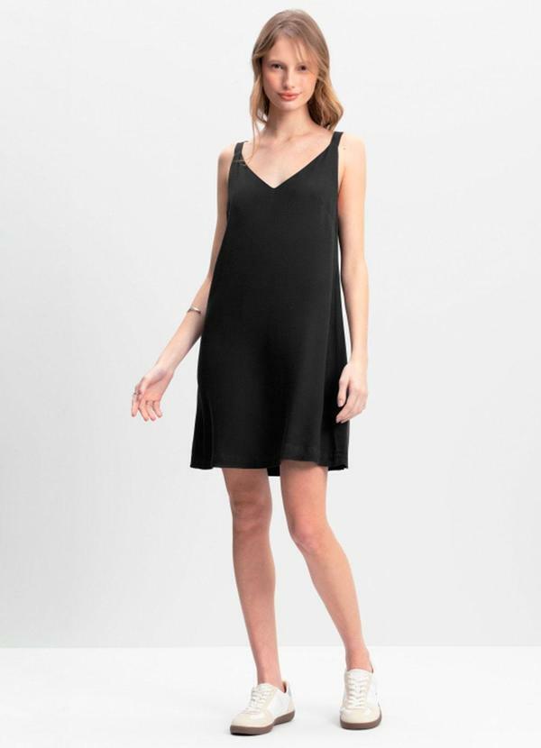 Vestido Feminino em Tecido Creponado Preto