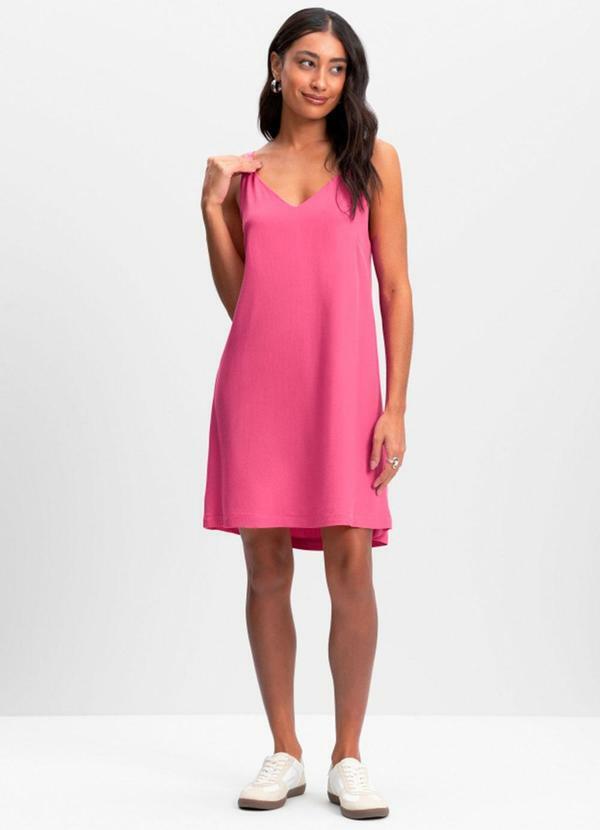 Vestido Feminino em Tecido Creponado Rosa