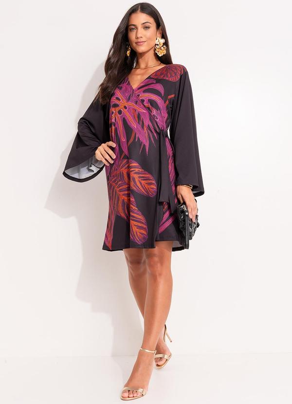 Vestido Folhagem Bordada Localizada em Malha Fri