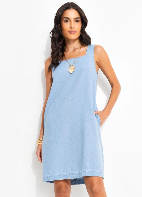 Vestido Jeans Médio em Jeans Leve