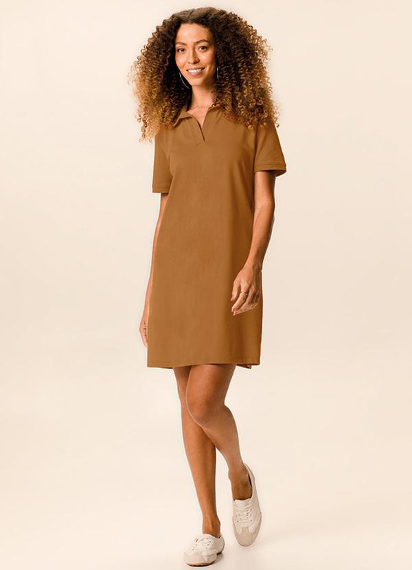 Vestido Polo em Piquet Caramelo