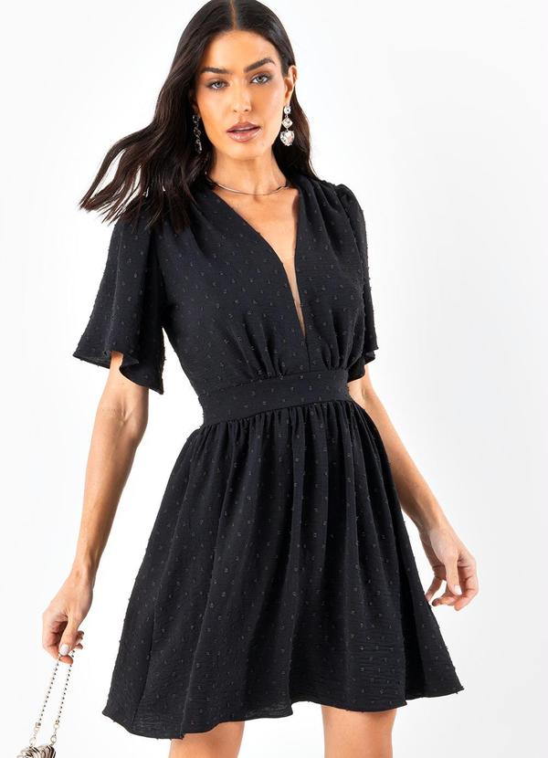 Vestido Preto em Crepe Plano Maquinetado