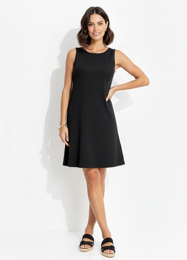 Vista 2 Vestido Preto em Malha Anarruga Quintess Quintess
