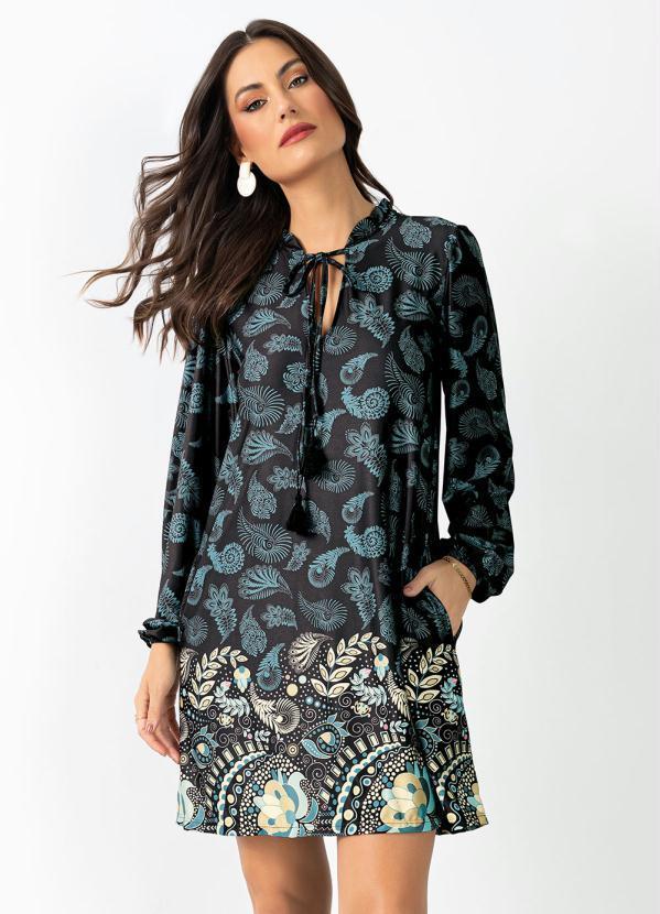 Vestido Soltinho Paisley Preto com Tassel