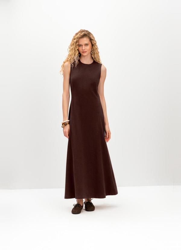 Vestido Feminino em Alfaiataria Marrom