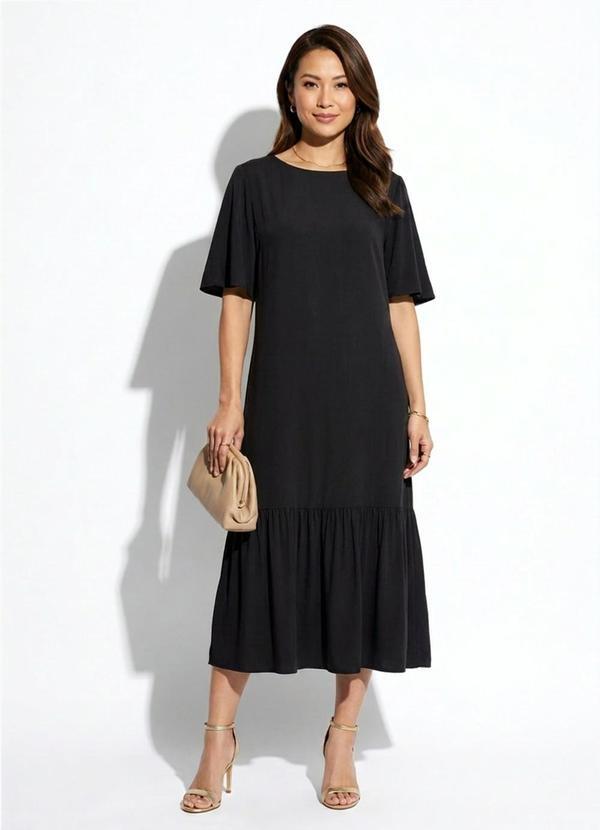 Vestido Feminino com Decote Canoa Preto