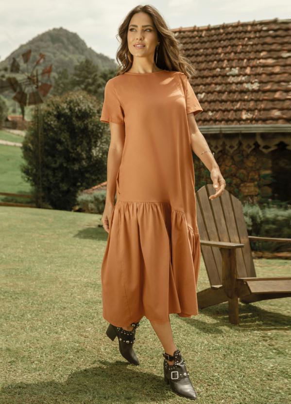 Vestido Ferrugem com Bolsos e Barra Assimétrica