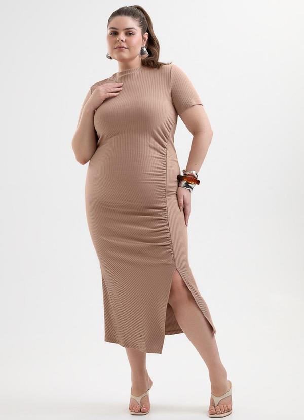 Vestido Midi Plus Size em Canelado Marrom