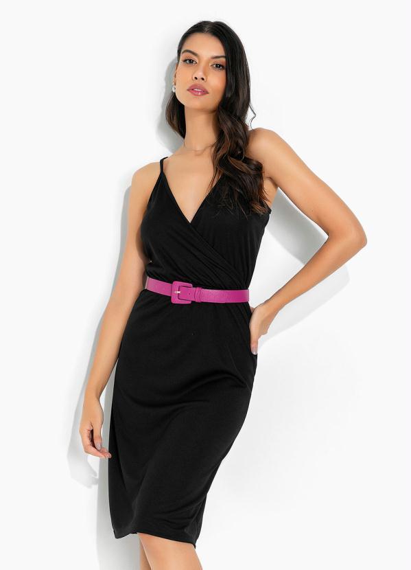 Vestido Preto em Decote Transpassado com Alças