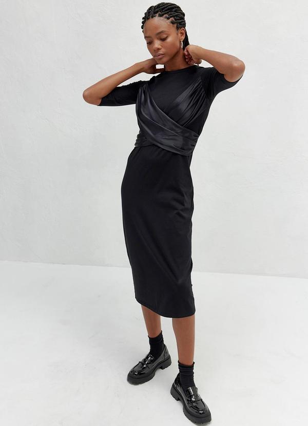Vestido Preto em Neoprene