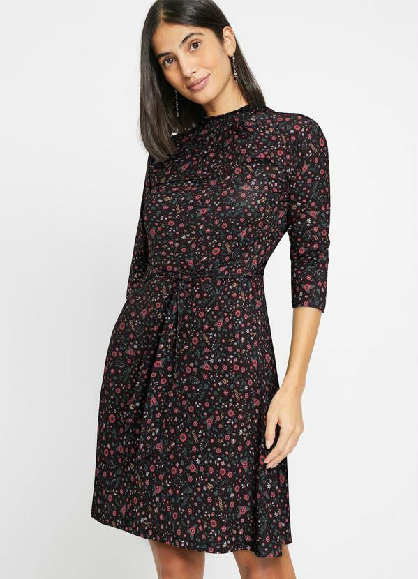 Vestido Floral Lúdico em Malha Fria