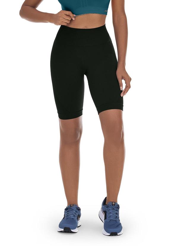 Bermuda Fitness High Rise Preto