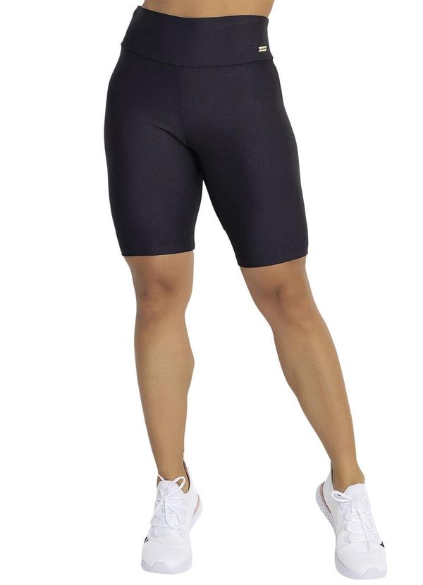 Bermuda Preto em Malha com Elastano
