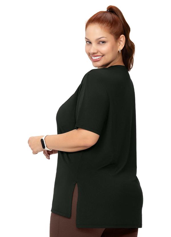 Camiseta Alongada Abertura Lateral Preto