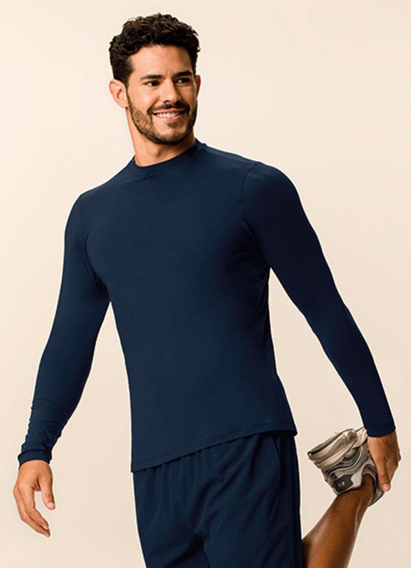 Camiseta Slim Malha Uv Active Azul Marinho