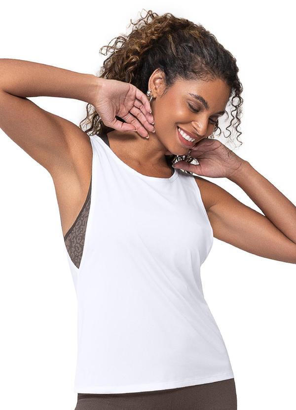 Regata Fitness Feminina Laterais Cavadas Branco