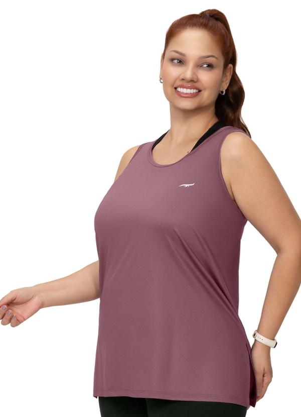 Regata Fitness Plus Alongada com Fenda Lilás