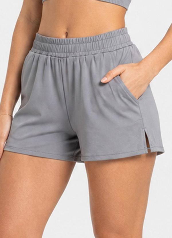 Shorts Feminino Fitness em Poliamida Cinza
