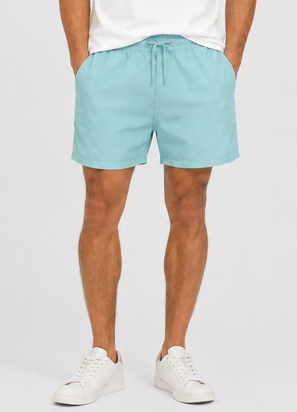 Bermuda Masculina com Bolsos de Tactel Verde