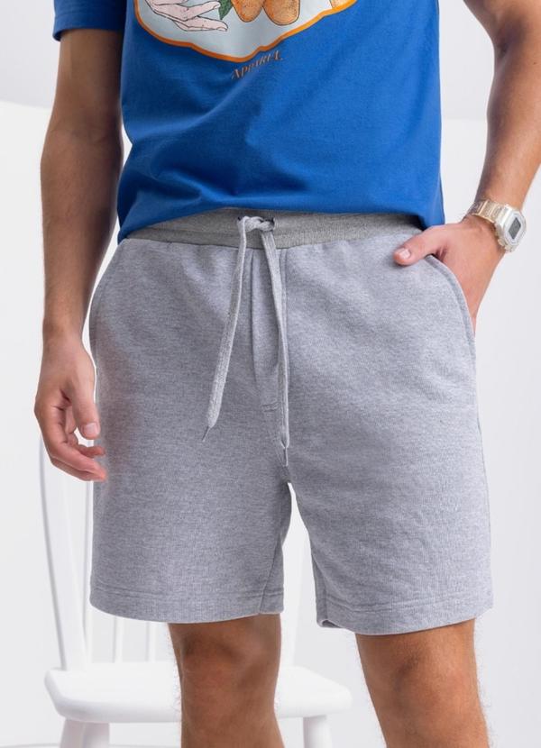 Bermuda Masculina em Moletom Cinza