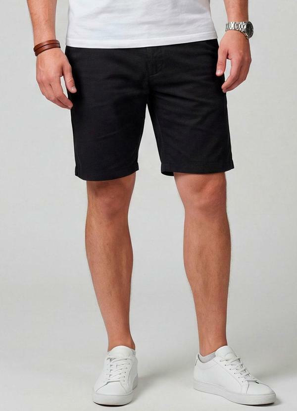Bermuda Masculina em Sarja com Bolsos Preto