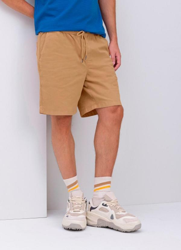 Bermuda Masculina em Sarja Marrom