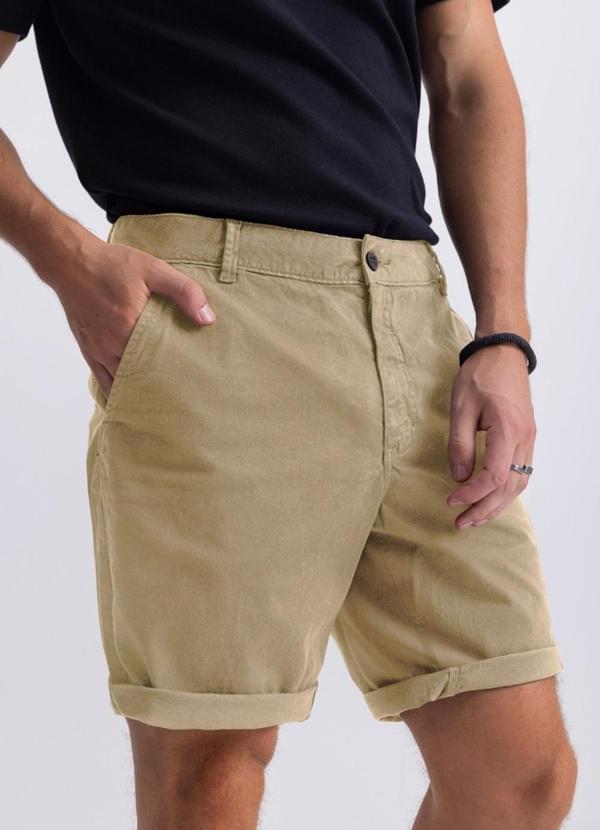 Bermuda Masculina em Sarja Marrom
