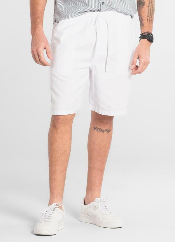 Bermuda Masculina em Sarja Branco