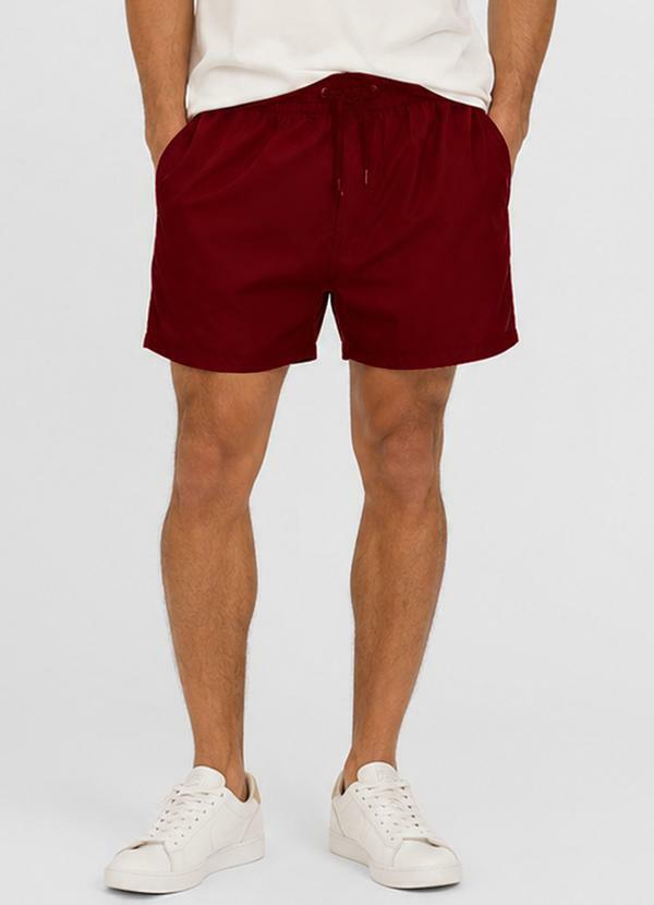 Bermuda Masculina em Suede com Bolsos Vermelho