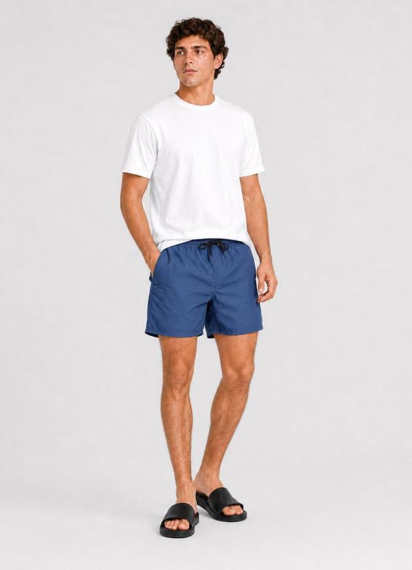 Bermuda Masculina em Tactel com Bolsos Azul
