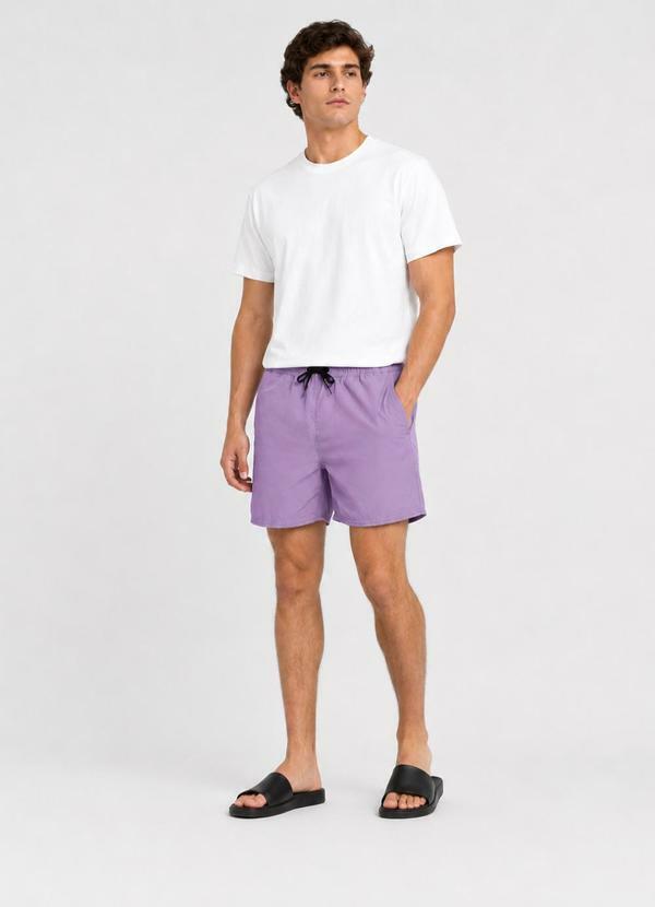 Bermuda Masculina em Tactel com Bolsos Roxo