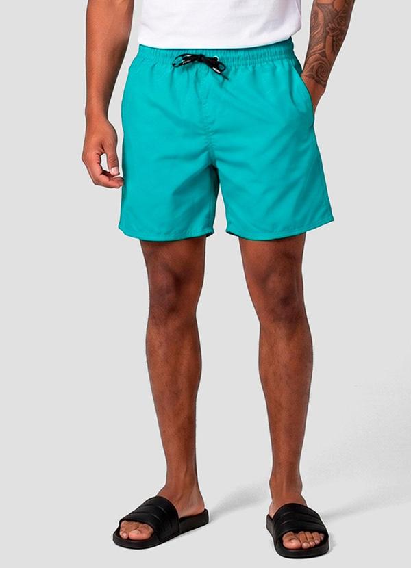 Bermuda Masculina em Tactel com Bolsos Verde