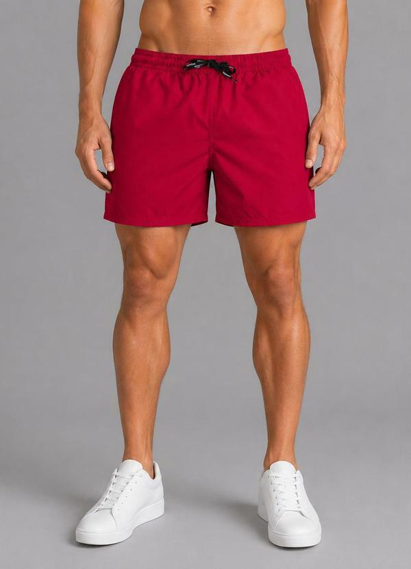 Bermuda Masculina em Tactel com Bolsos Vermelho