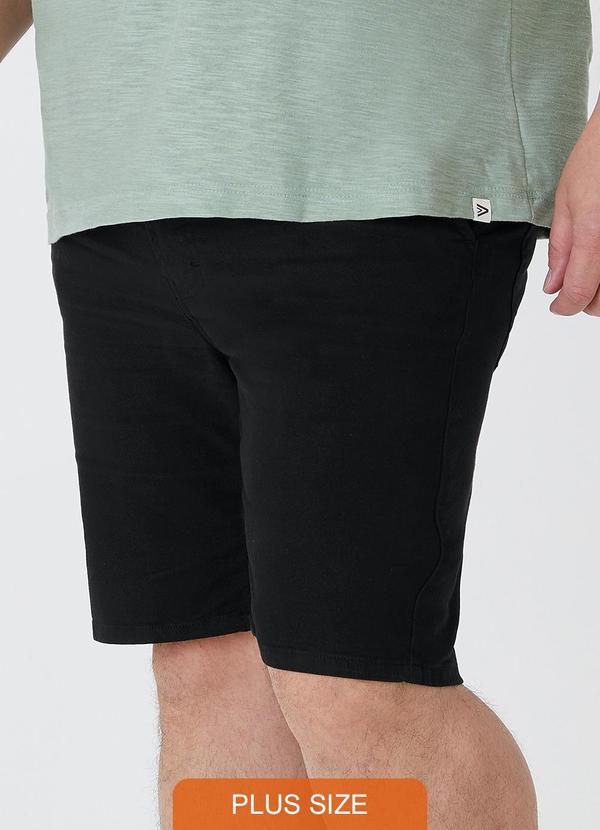 Vista 2 Bermuda Tradicional em Sarja Stretch Plus Preto Malwee Malwee