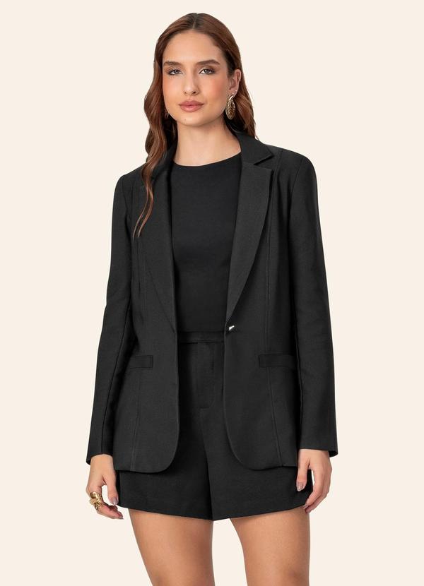 Blazer Feminino em Alfaiate Preto