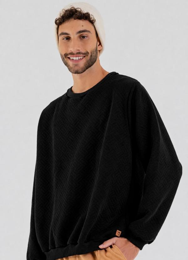 Moletom Peluciado com Textura Matelasse Preto