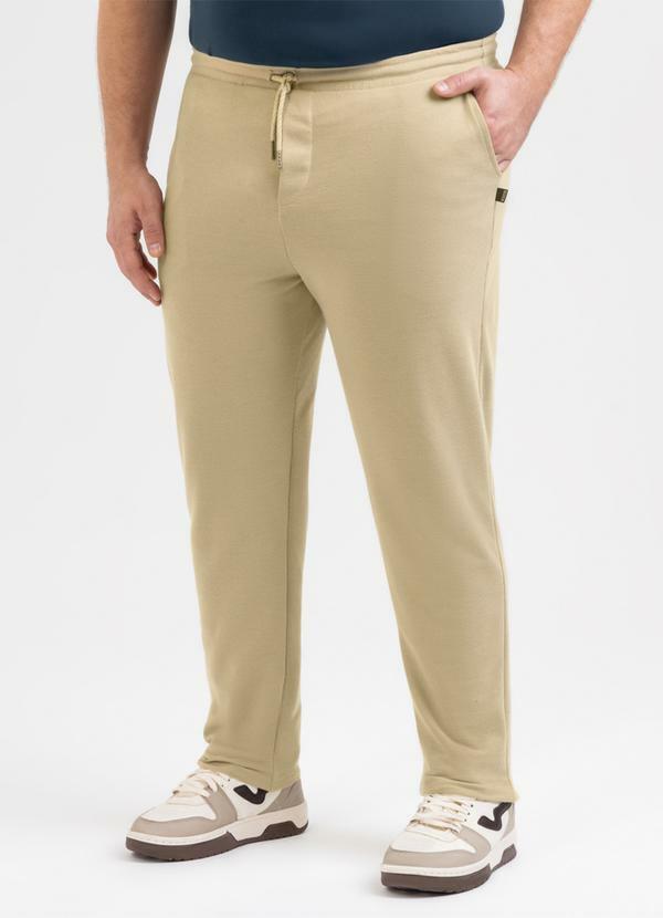 Calça Plus em Moletom Marrom Claro