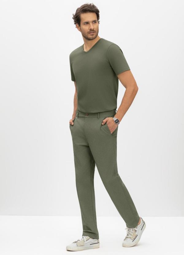 Calça Masculina em Sarja Verde